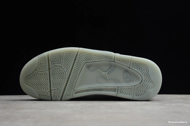 MaikeSneakers 930155-003 4 KAWS Cool Air Grey x Jordan 0810